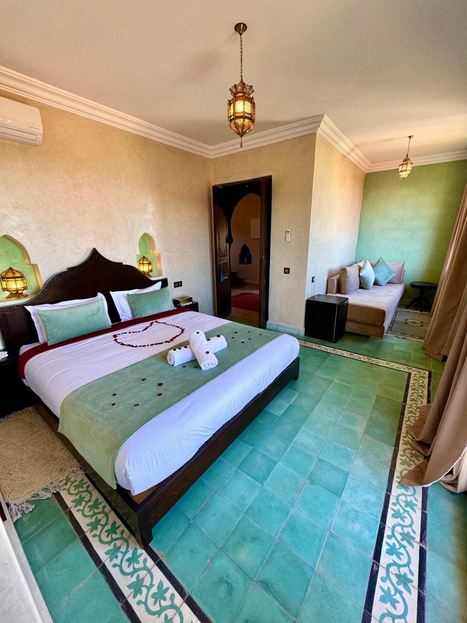 Riad Timskrine Timeskrine Bagian luar foto