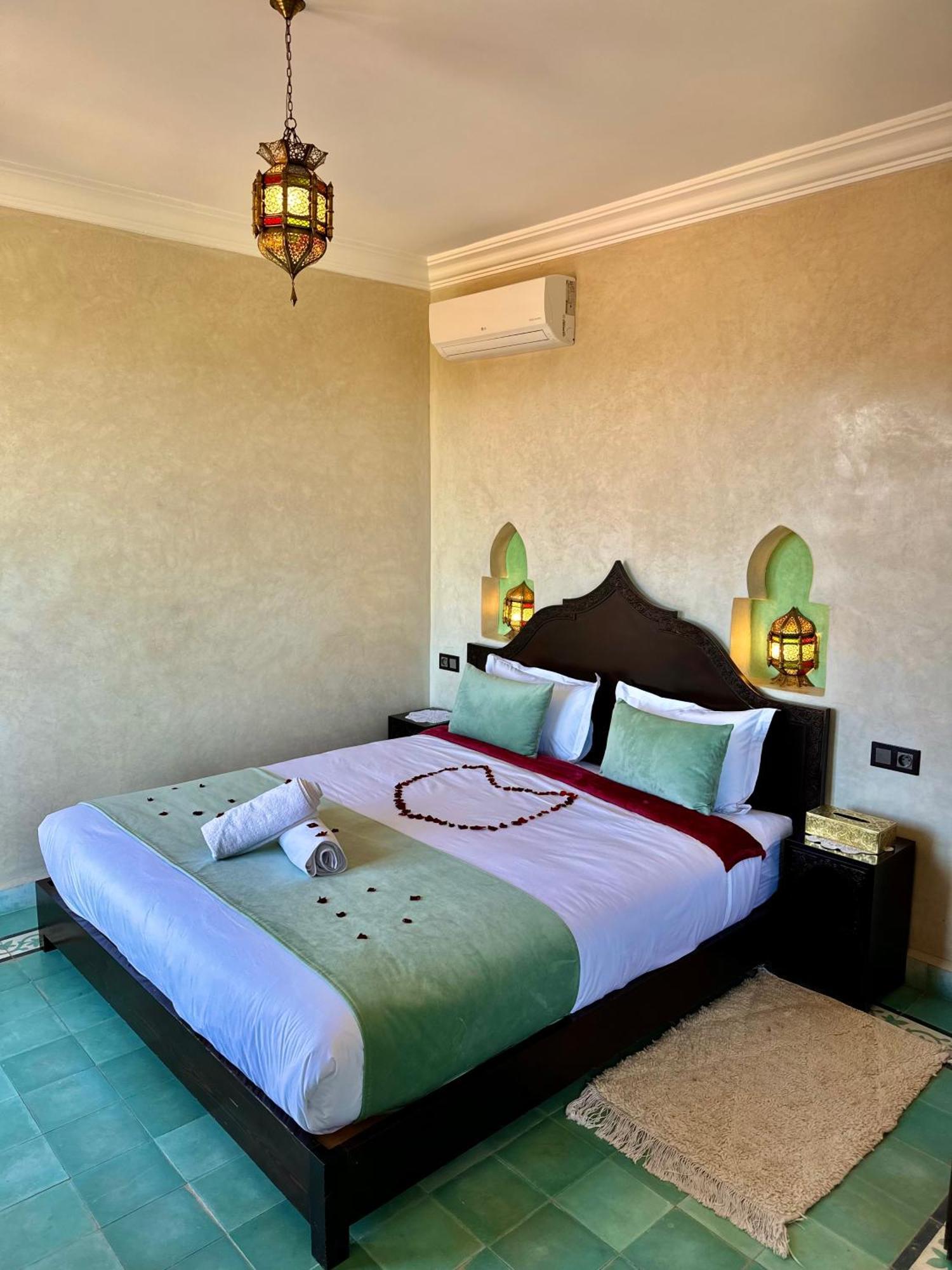 Riad Timskrine Timeskrine Bagian luar foto